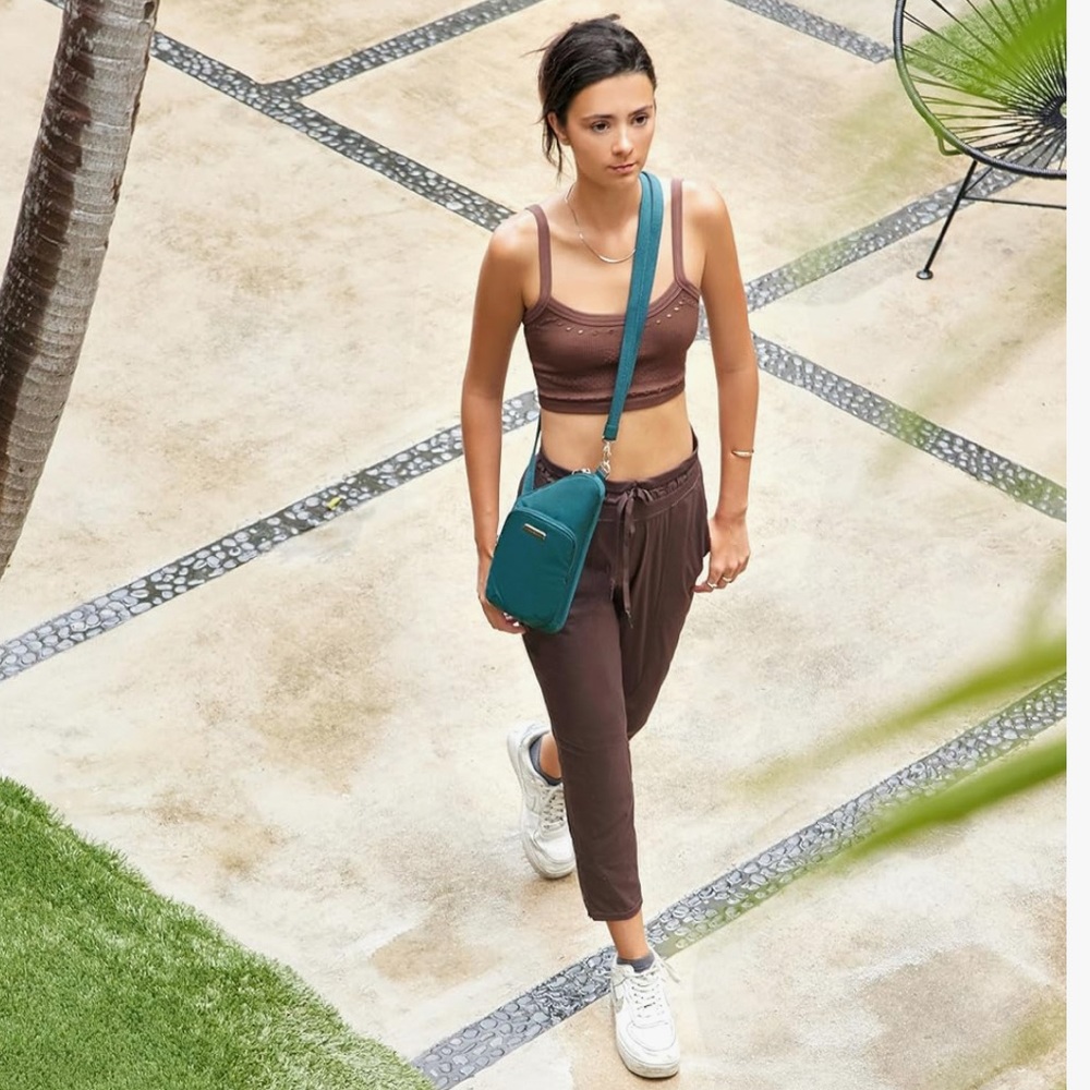 Travelon anti theft Mini asymmetric crossbody Bag - Picture 6 of 7